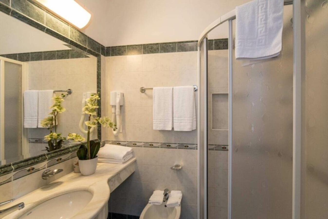 Hotel Bellevue Κατόλικα Εξωτερικό φωτογραφία
