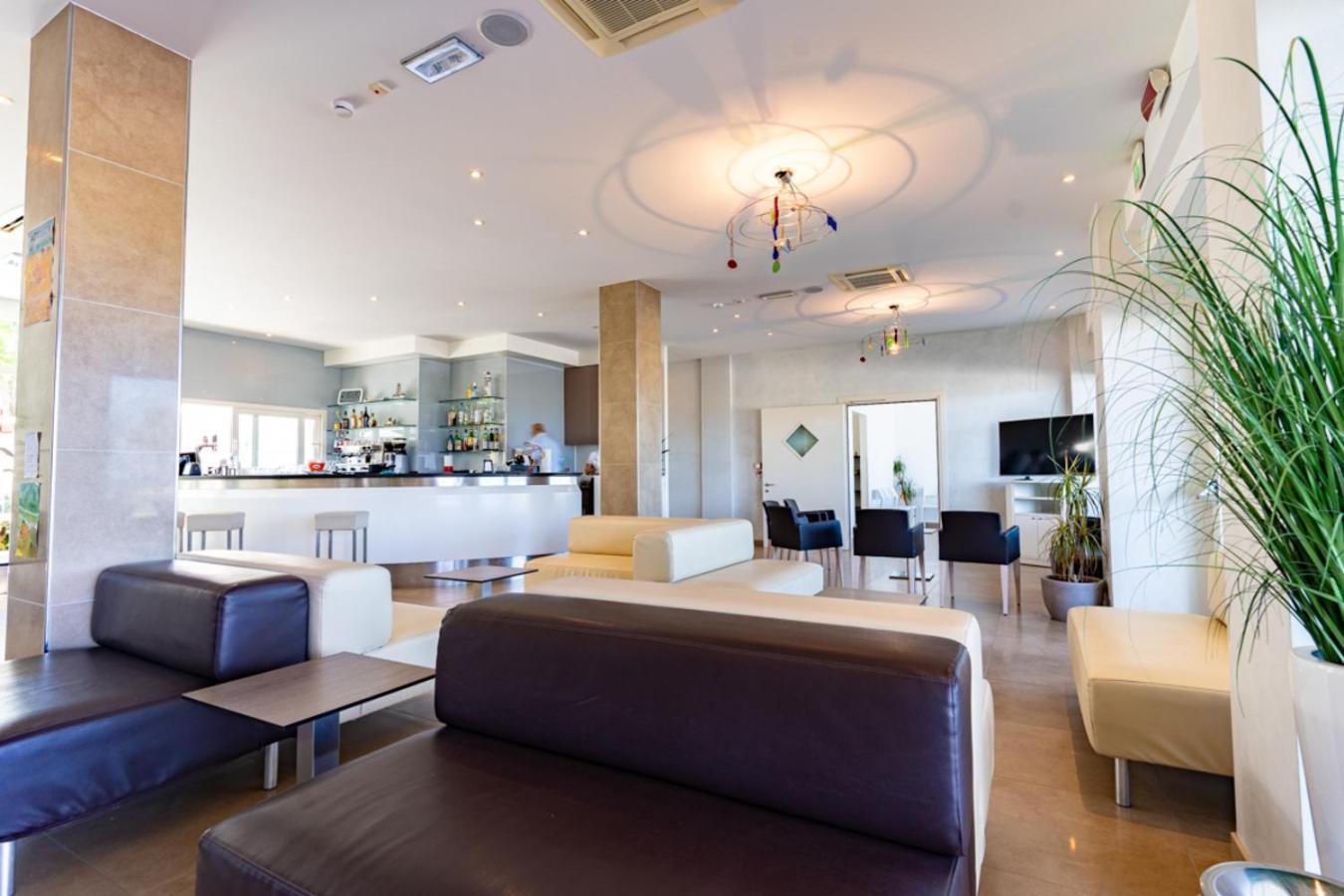 Hotel Bellevue Κατόλικα Εξωτερικό φωτογραφία